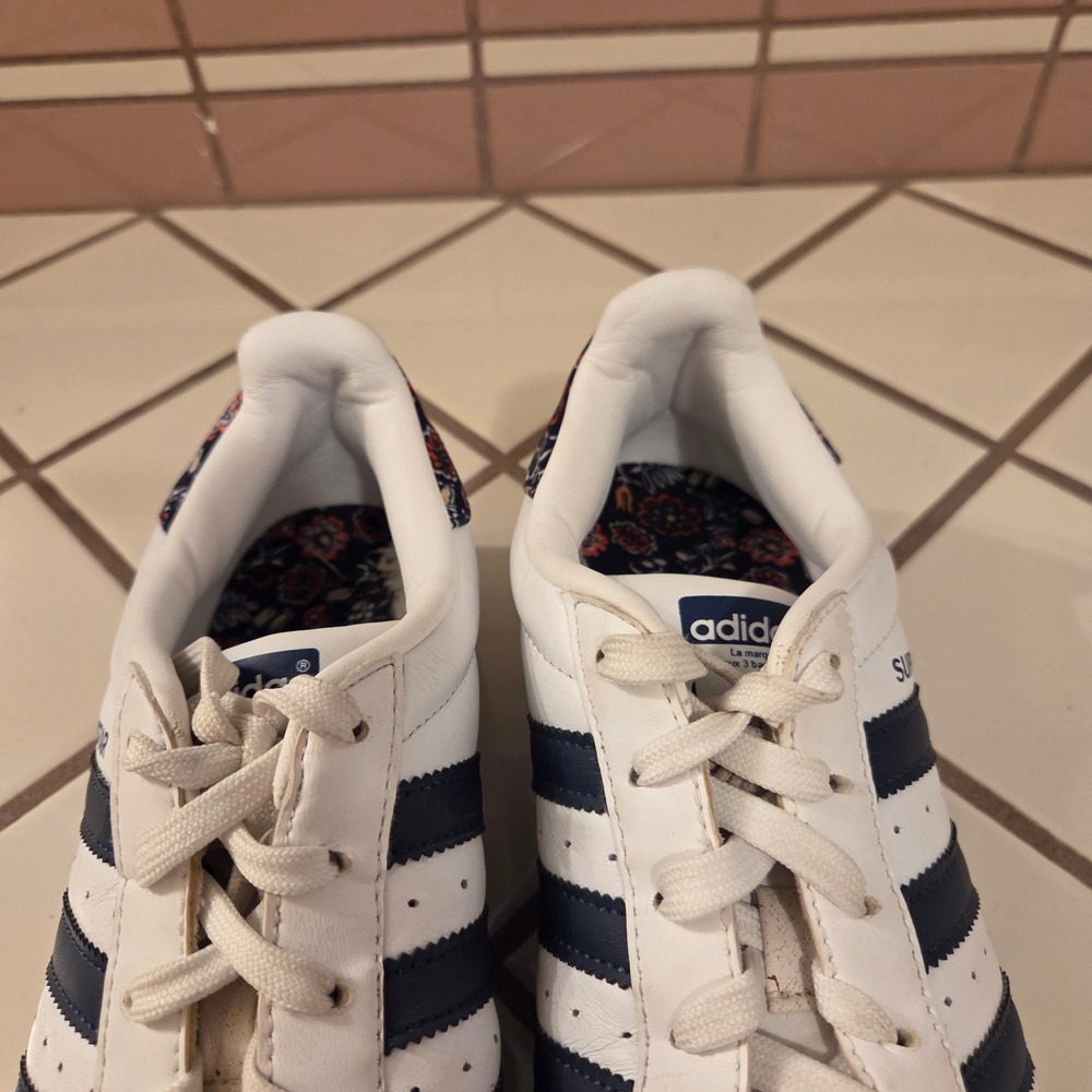 Adidas Superstar White Navy Floral Paisley Heel Sneakers S80481 Womens 7.5 - Picture 3 of 6